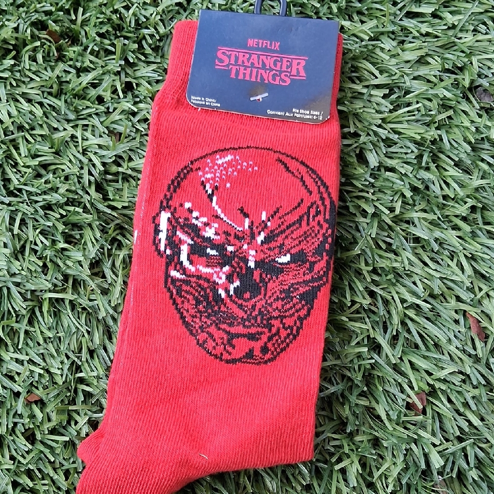 Red STRANGER THINGS Vecna Graphic Socks